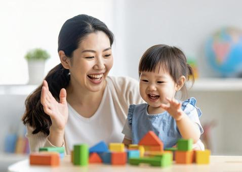 Parent and child playing with building blocks Daughter Toddler, mother, 30 generations, an infant, JPG
