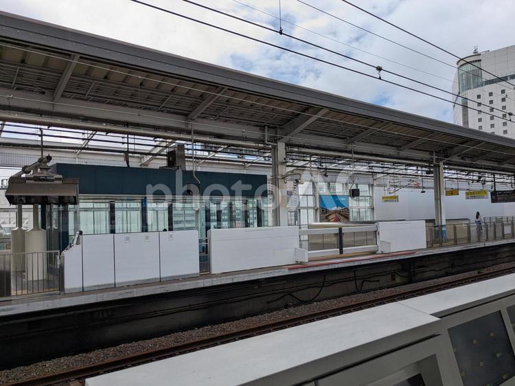 無人の新幹線ホーム ホーム,電車,駅の写真素材