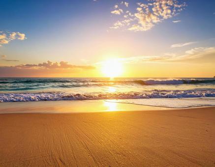 海に沈む夕日 海に沈む夕日の写真