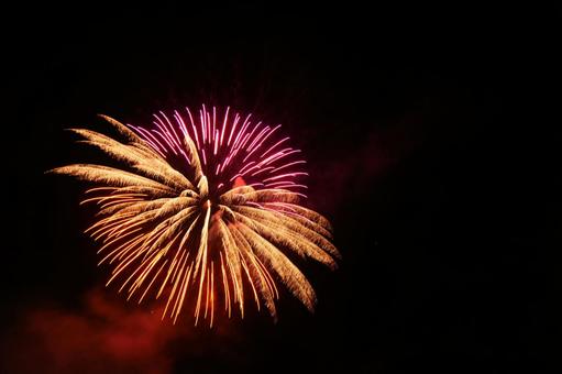背景に合う花火 花火,夏,夏祭りの写真素材
