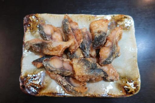 鯖のから揚げ(上から) 鯖のから揚げ(上から) サバ,切り身,から揚げの写真素材