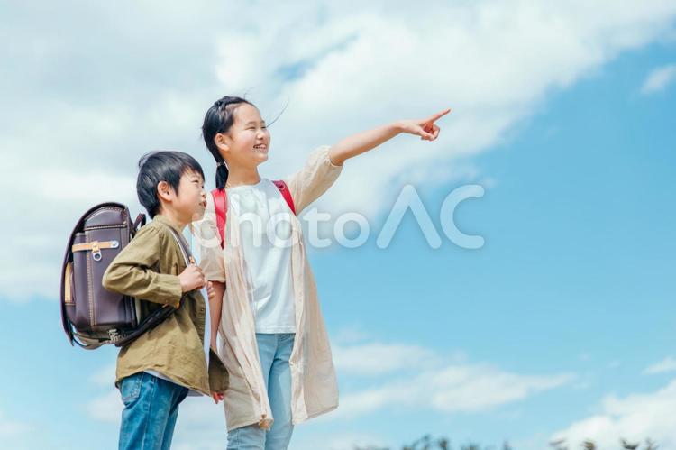 笑顔の小学生 小学生,子供,笑顔の写真素材
