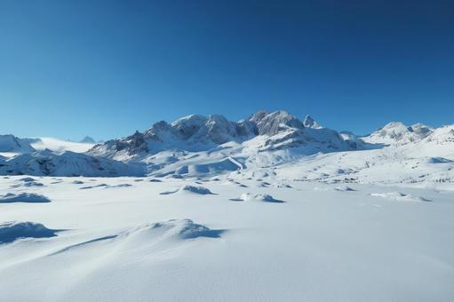 雪山の絶景パノラマ風景 雪山の絶景パノラマ風景の写真