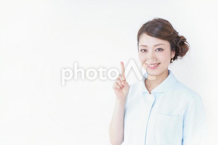 指をさす看護師 病院,看護師,看護婦の写真素材
