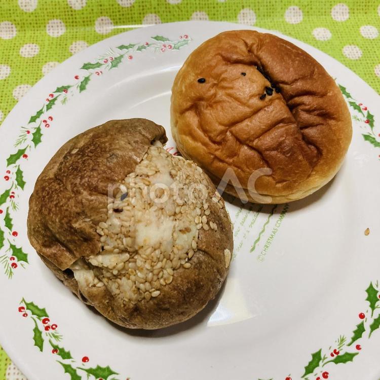 まんまるパン〜あんぱんとじゃがいも おいしい,パン,あんぱんの写真素材
