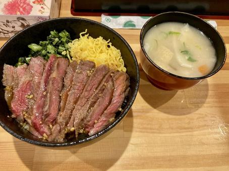 赤牛丼 赤牛丼 食べ物,熊本,美味しいの写真素材