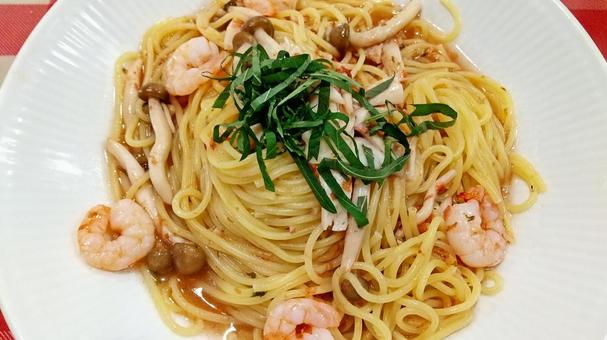 海老とキノコの和風パスタ 海老とキノコの和風パスタ パスタ,スパゲッティ,イタリアンの写真素材