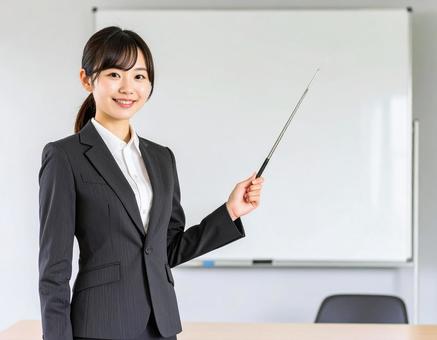 オフィスの女性の写真