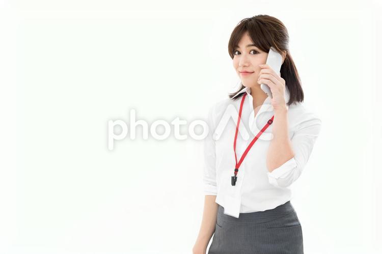 ビジネスウーマン　スマートフォン スマートフォン,会話,話すの写真素材