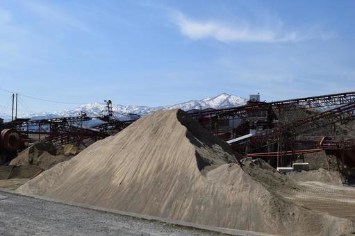 砕石工場 建設資材の生産現場 砕石工場,採石工場,砕石場の写真素材