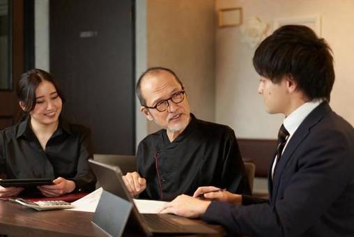 考慮改造餐廳的企業主, JPG 考慮改造餐廳的企業主, JPG