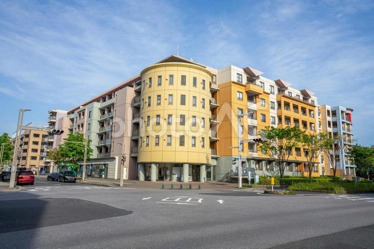 マンション マンション,高級マンション,ビルの写真素材