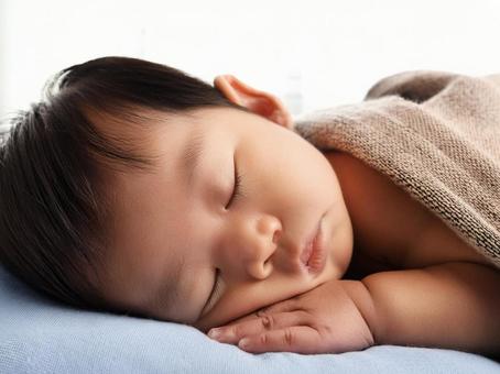 眠る赤ちゃん 眠る赤ちゃんの写真