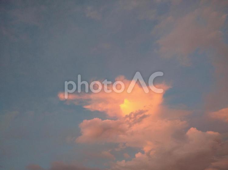 夕暮れ雲 雲,夕焼け,自然の写真素材