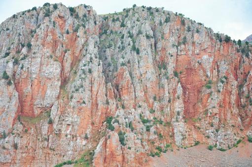 アルメニアの赤い岩山 アルメニアの赤い岩山 岩山,岩,岩壁の写真素材