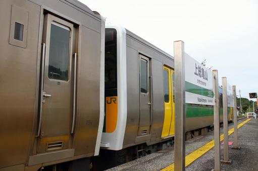 JR久留里線、上総亀山駅、ホーム jr,jr東日本,久留里線の写真素材