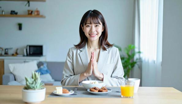 健康的で美しい女性の朝食風景 健康的で美しい女性の朝食風景の写真
