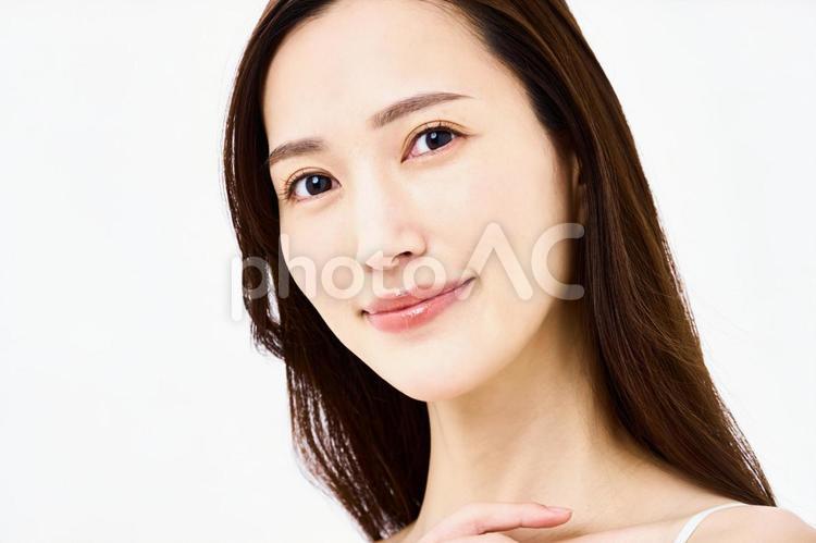 スキンケア　顔のアップ　女性　美容 スキンケア,美容,肌の写真素材