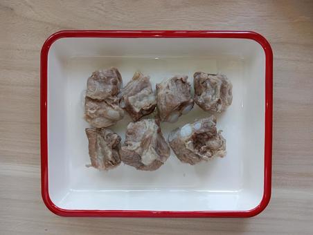 下茹でした豚軟骨 豚軟骨,下茹で,料理の写真素材
