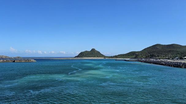 海と島 海と島 伊是名島,海,島の写真素材
