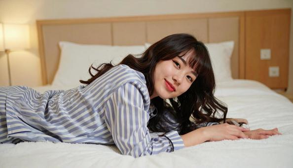 パジャマの女性 パジャマの女性の写真
