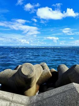 テトラポット 海 戸口 テトラポット 海 戸口 海,自然,風景の写真素材