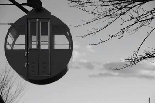 観覧車(モノクロ） 観覧車,モノクロ,レトロの写真素材