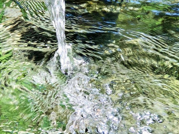 水　水面　水源　波紋　川　河 水域,自然,バックグランドの写真素材