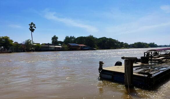 チャオプライヤ川の船乗り場 タイ,チャオプライヤ川,眺めの写真素材