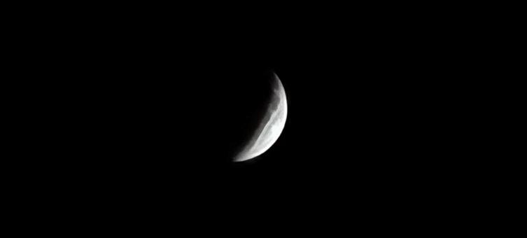 皆既月食、欠けた月、夜の空 皆既月食、欠けた月、夜の空 夜,宇宙,空の写真素材