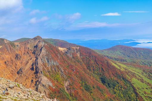那須岳の紅葉 那須岳の紅葉 朝日岳,紅葉,茶臼岳の写真素材
