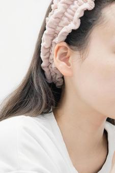女性の耳 耳,女性,ヘアバンドの写真素材