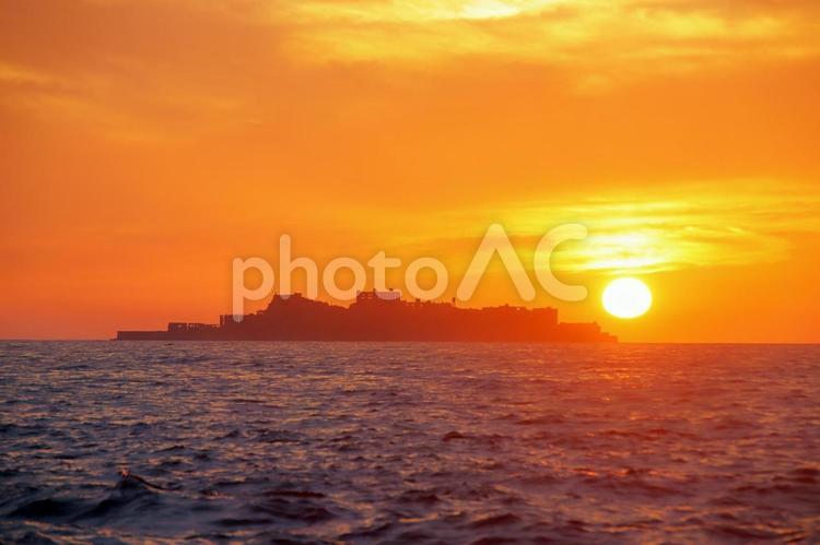 長崎の軍艦島と海と夕日02 夕日,空,海の写真素材