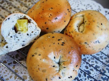 ごまベーグル ハードパン,パン,食事パンの写真素材