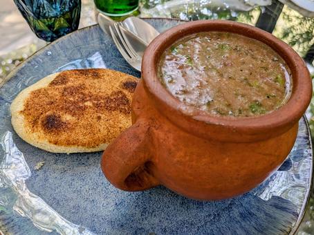 ロビオとムチャディの写真