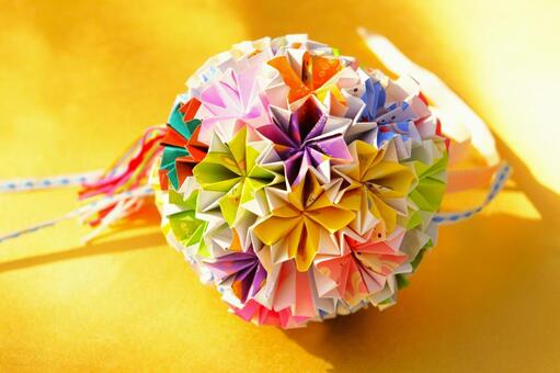 折り紙のくす玉　2 折り紙,24面体,くす玉の写真素材