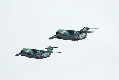 飛行機 航空自衛隊 C-1輸送機 飛行機 航空自衛隊 C-1輸送機 旅客機,輸送機,空の写真素材