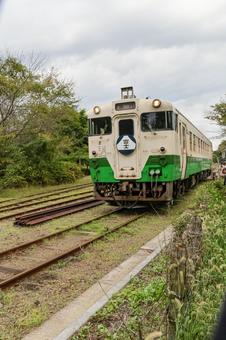 小湊鐵道 小湊鐵道 小湊鐵道,里見駅,キハ40の写真素材