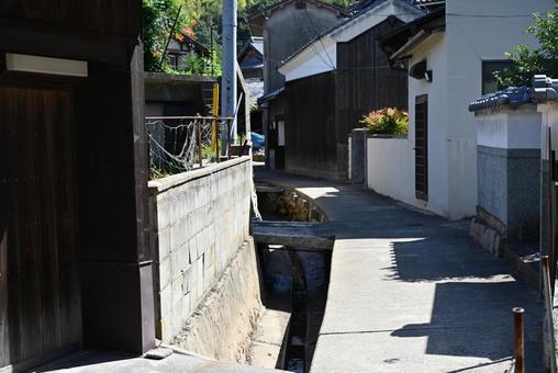 真鍋島集落 真鍋島集落 風景,漁港,晴れの写真素材