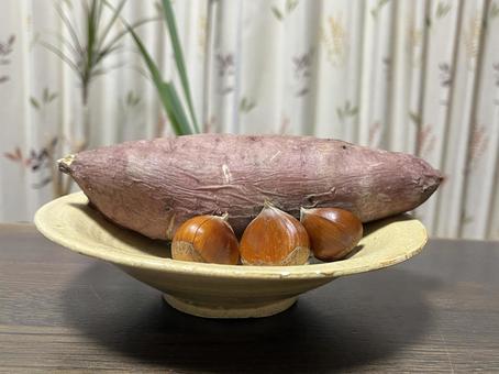 秋の味 秋の味 さつまいも,栗,芋の写真素材