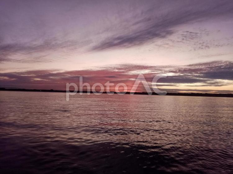 夕闇の海 海,空,波の写真素材