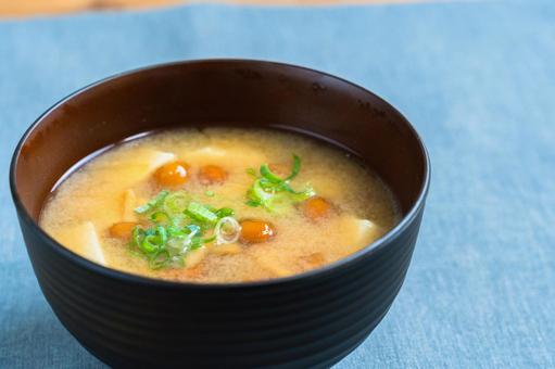 なめこと豆腐の味噌汁 味噌汁,なめこ,豆腐の写真素材