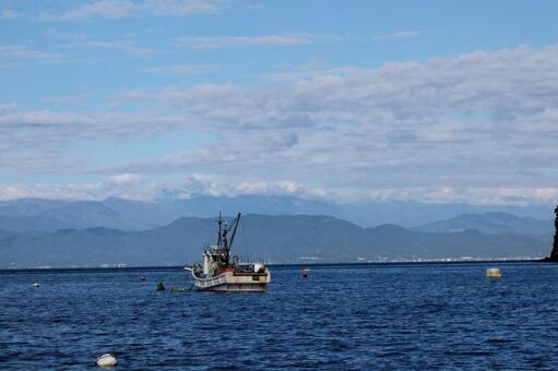 駿河湾の風景 駿河湾,漁船,海の写真素材