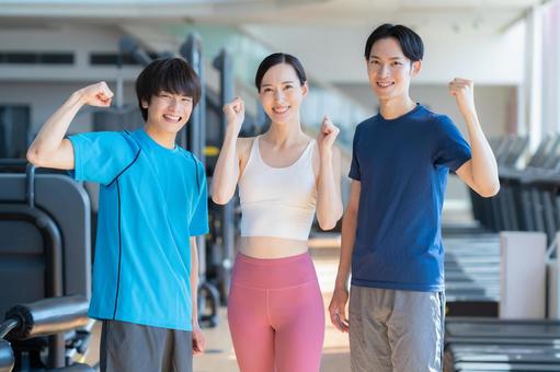 スポーツジムでトレーニングをする若い男女 スポーツジム,フィットネス,ダイエットの写真素材