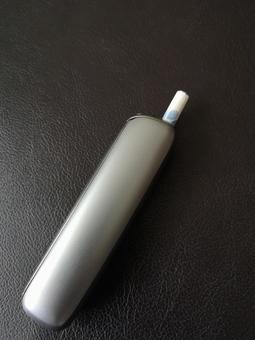 加熱式たばこ 電子たばこ 加熱式たばこ 電子たばこの写真