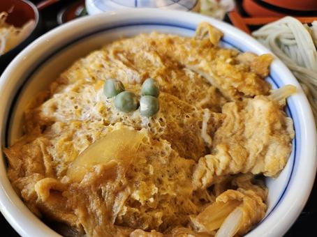 カツ丼と蕎麦セット04 カツ丼と蕎麦セット04の写真