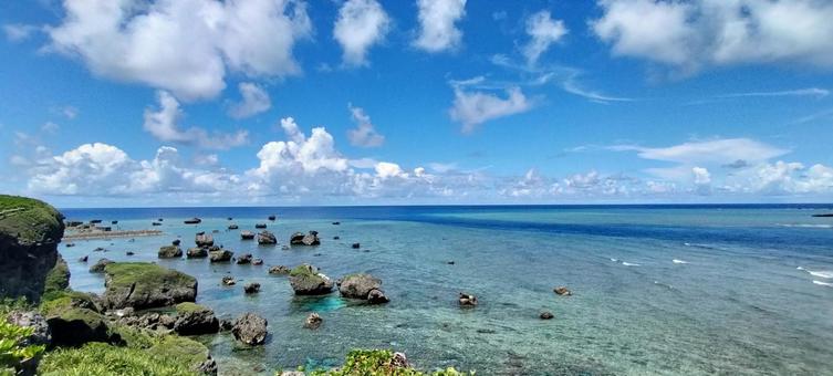 東平安名崎より望む6 東平安名崎より望む6の写真