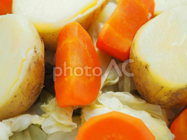 蒸し野菜・じゃがいも&人参・マクロ撮影 蒸し野菜,じゃがいも,人参の写真素材