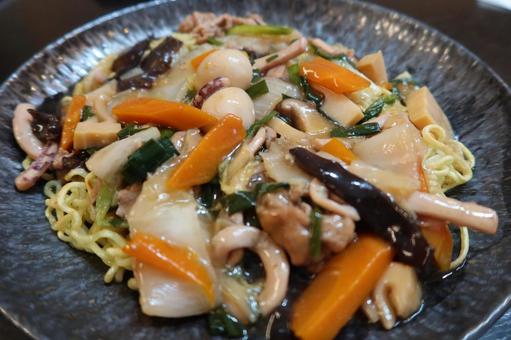 野菜たっぷりのあんかけ焼きそば(アップ) 野菜たっぷりのあんかけ焼きそば(アップ) 焼きそば,あんかけ,八宝菜の写真素材