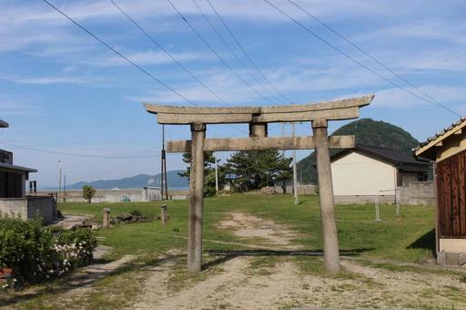 歴史を感じる鳥居 歴史を感じる鳥居の写真